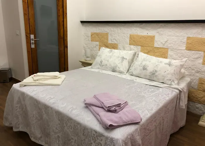 Monterussi ゲストハウス 3*